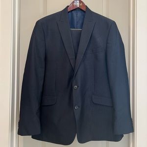 Men’s Kenneth Cole Reaction Suit navy blue with black detailing 44R W37